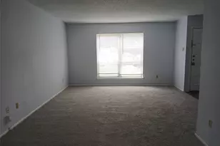 12109 Bishop Dr, Balch Springs, TX 75180 - Photo 7