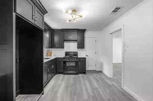2816 Rosebud Ln, Richland Hills, TX 76118 - Photo 3
