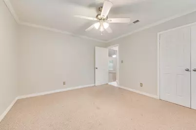 809 Buffalo Drive, Arlington, TX 76013 - Photo 11