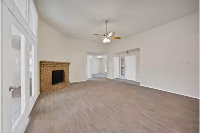 925 Creekview Drive, Mesquite, TX 75181 - Photo 5