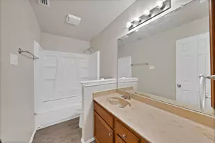 925 Creekview Dr, Mesquite, TX 75181 - Photo 15