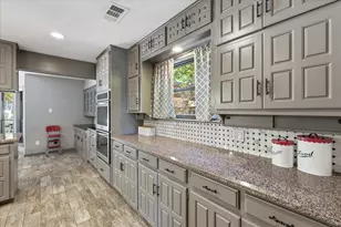 820 Belinda Dr, Keller, TX 76248 - Photo 9