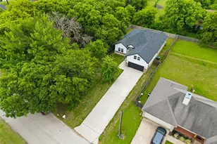 203 Pioneer Dr, Keene, TX 76059 - Photo 3