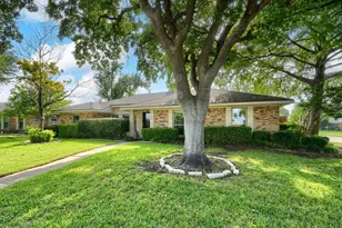 6105 Bronze Leaf Dr, Plano, TX 75023 - Photo 3