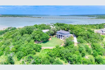 1132 Mallard Pointe Drive, Grand Prairie, TX 75104 - Photo 3