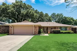 1912 Anna Dr, Irving, TX 75061 - Photo 1
