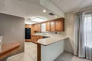 1912 Anna Dr, Irving, TX 75061 - Photo 11