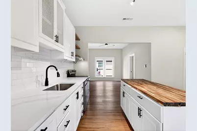 403 S Willomet Avenue, Dallas, TX 75208 - Photo 19