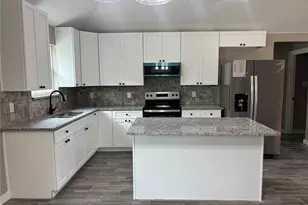 301 NW 23rd St, Mineral Wells, TX 76067 - Photo 7