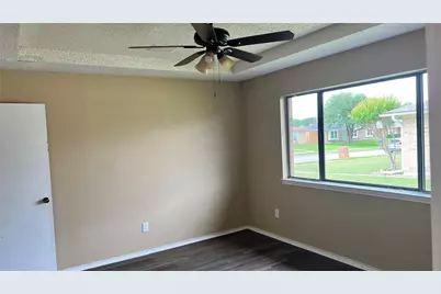 1725 Glencairn Lane, Lewisville, TX 75067 - Photo 5