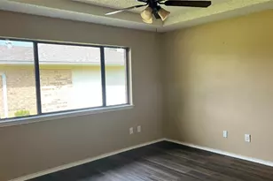 1725 Glencairn Ln, Lewisville, TX 75067 - Photo 9