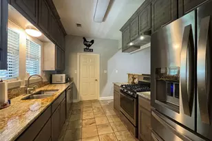 510 N Friou St, Alvarado, TX 76009 - Photo 37