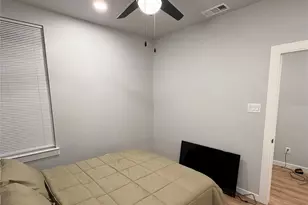 1654 Hudspeth Ave, Dallas, TX 75216 - Photo 17