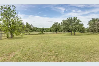 428 Herb Stephens Jr Way, Springtown, TX 76082 - Photo 33
