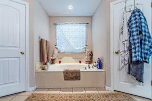 617 Parker Ln, Granbury, TX 76048 - Photo 25
