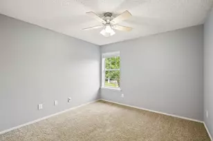 1902 Cheshire Dr, Grapevine, TX 76051 - Photo 23