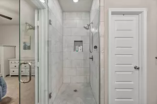 1005 W Chambers St, Cleburne, TX 76033 - Photo 27