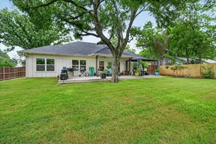 1005 W Chambers St, Cleburne, TX 76033 - Photo 35