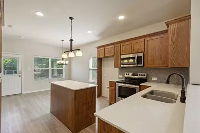 731 W Bond Street, Denison, TX 75020 - Photo 9