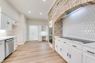 811 Cobblestone Ct, Cedar Hill, TX 75104 - Photo 13