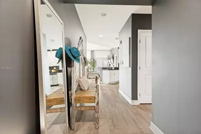 500 Throckmorton Street #806, Fort Worth, TX 76102 - Photo 3