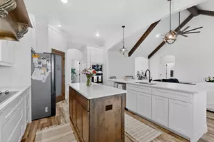 125 Remington Park Dr, Springtown, TX 76082 - Photo 9