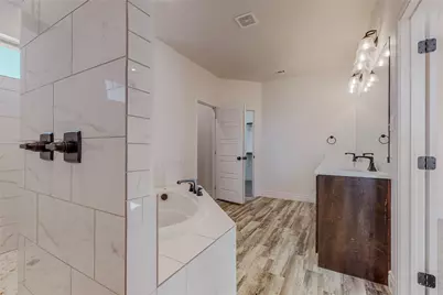 125 Remington Park Drive, Springtown, TX 76082 - Photo 21