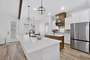 125 Remington Park Dr, Springtown, TX 76082 - Photo 7