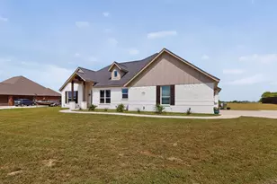 125 Remington Park Dr, Springtown, TX 76082 - Photo 3