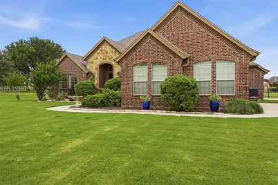 10508 Mustang Wells Drive, Fort Worth, TX 76126 - Photo 3