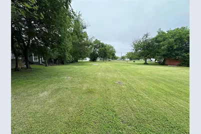1307 Chase Avenue, Cleburne, TX 76033 - Photo 3