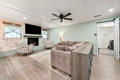801 Waggoner Drive, Arlington, TX 76013 - Photo 3