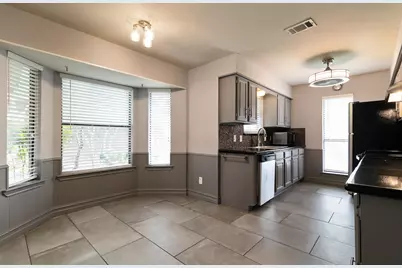2031 Verlaine Drive, Carrollton, TX 75007 - Photo 11