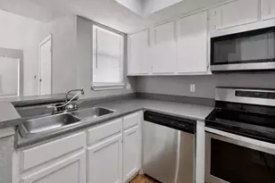 9811 Walnut St, Dallas, TX 75243 - Photo 15