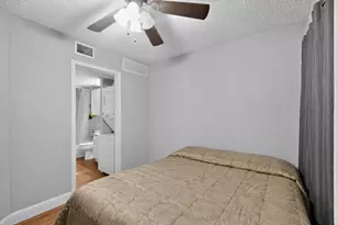 9811 Walnut St, Dallas, TX 75243 - Photo 17