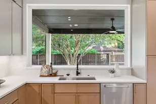 8903 Liptonshire Dr, Dallas, TX 75238 - Photo 21