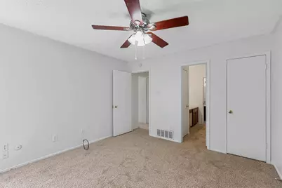 2156 Fleur De Lis Court, Arlington, TX 76012 - Photo 27