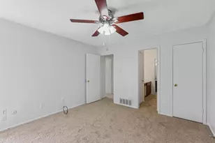 2156 Fleur De Lis Ct, Arlington, TX 76012 - Photo 27