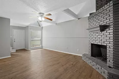 2156 Fleur De Lis Court, Arlington, TX 76012 - Photo 3