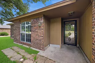 1838 W Taylor St, Sherman, TX 75092 - Photo 9