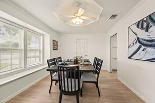 204 Overcrest Dr, Benbrook, TX 76126 - Photo 7