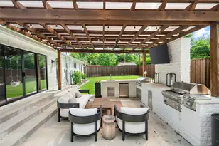 3426 St Cloud Cir, Dallas, TX 75229 - Photo 21
