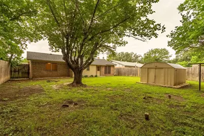 5621 Brent Drive, Haltom City, TX 76148 - Photo 37