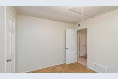 5621 Brent Drive, Haltom City, TX 76148 - Photo 17