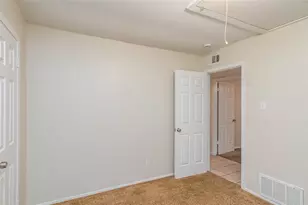 5621 Brent Dr, Haltom City, TX 76148 - Photo 17