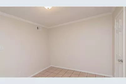5621 Brent Drive, Haltom City, TX 76148 - Photo 11