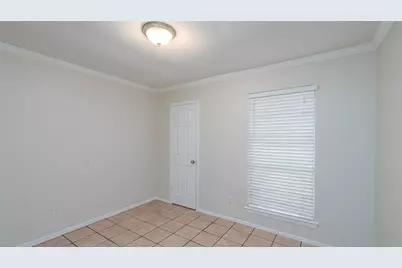 5621 Brent Drive, Haltom City, TX 76148 - Photo 7