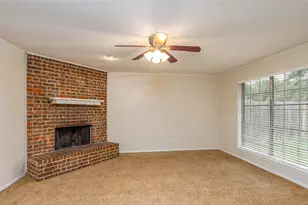 5621 Brent Dr, Haltom City, TX 76148 - Photo 29