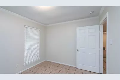 5621 Brent Drive, Haltom City, TX 76148 - Photo 9