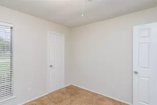 5621 Brent Dr, Haltom City, TX 76148 - Photo 19